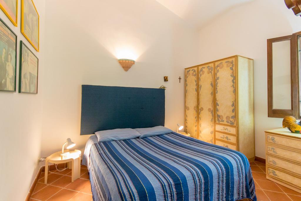 Villa Adamo Scopello  Bilik gambar