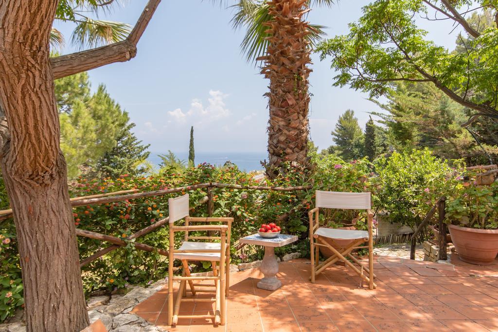 Villa Adamo Scopello  Bilik gambar