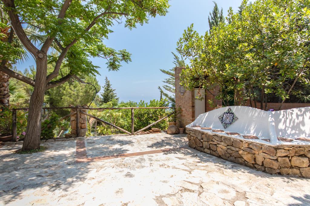 Villa Adamo Scopello  Bilik gambar