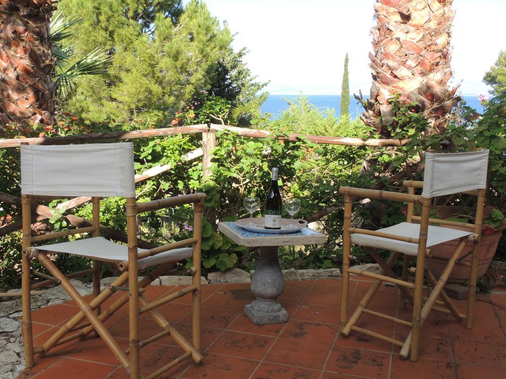 Villa Adamo Scopello  Bilik gambar